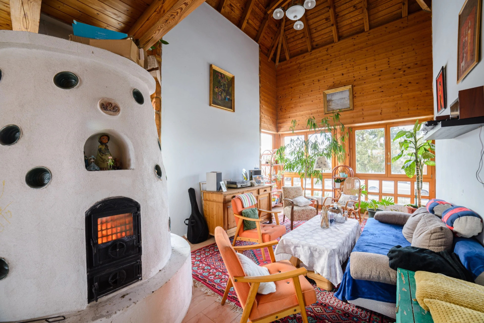 Apartman egy Makovecz Imre tervezte házban - Ispánk