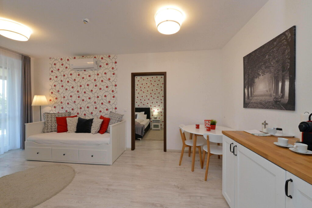 Aranymandula Apartmanok - Balatonakali