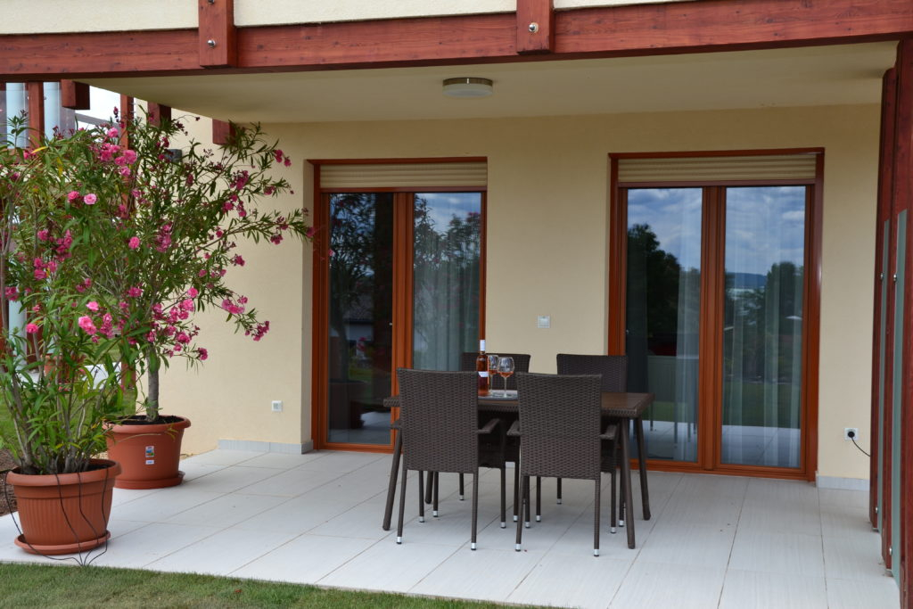 Aranymandula Apartmanok - Balatonakali