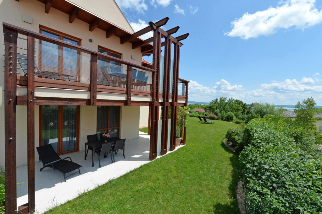 Aranymandula Apartmanok - Balatonakali