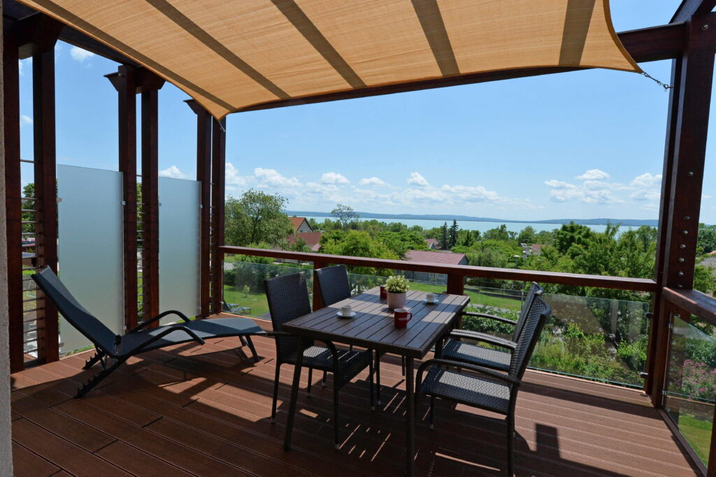 Aranymandula Apartmanok - Balatonakali