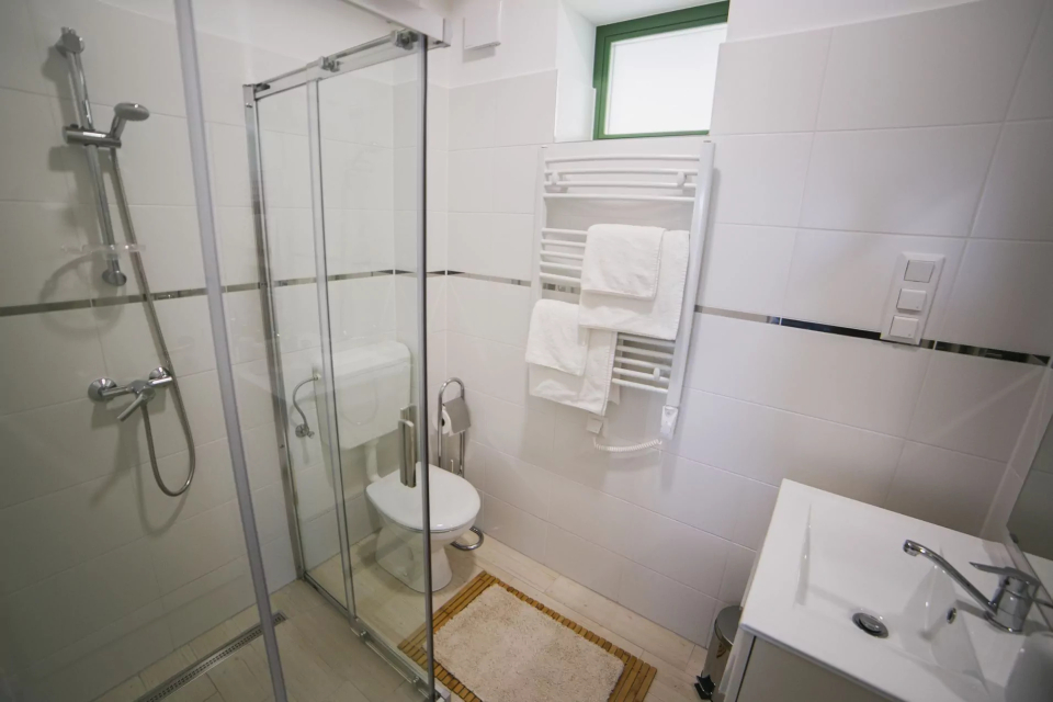 Borostyán Porta - Lesencetomaj