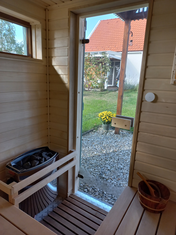 Csöppház - Balatonkenese