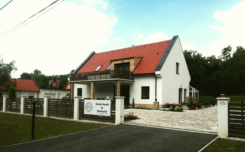 Dreko Panzió és Borbisztró - Győrújbarát