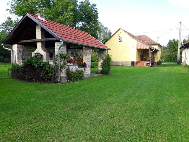 Édes-Mézes Vendégház - Kerkafalva
