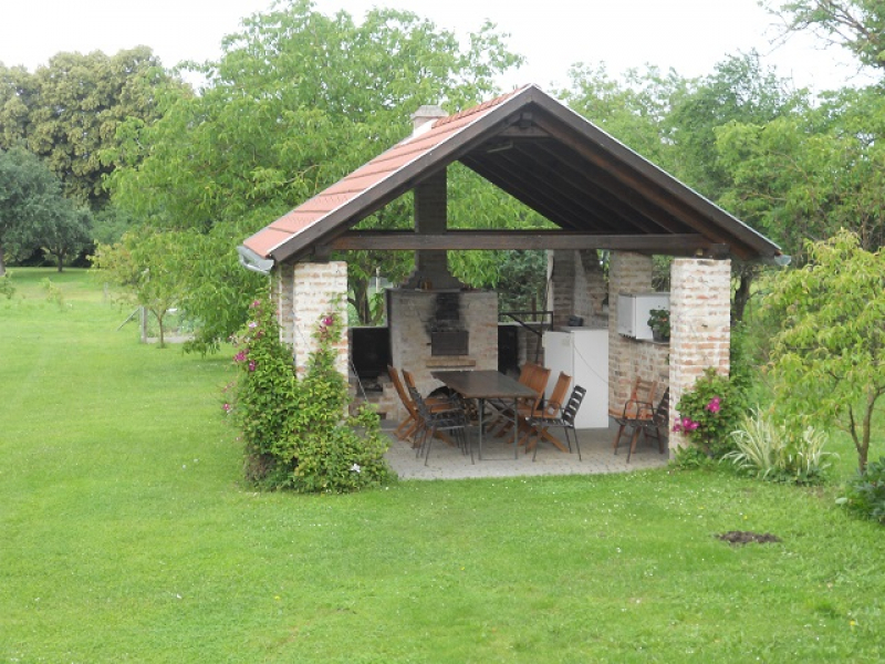 Édes-Mézes Vendégház - Kerkafalva