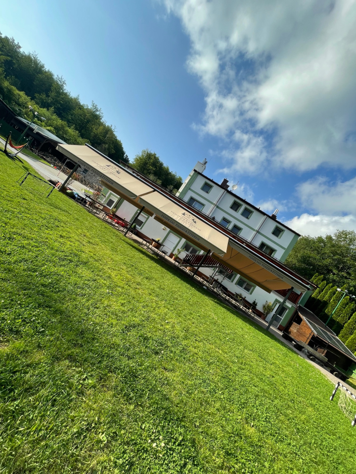 Fehér Sas Panzió és Étterem - Nagyvisnyó