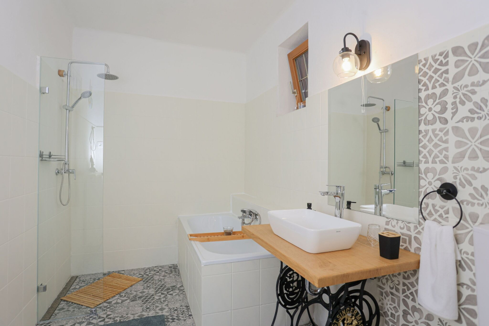 Fekete Gólya Fogadó - Gemenc