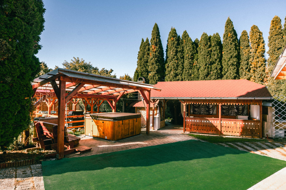 Fenyő Vendégház - Mikófalva