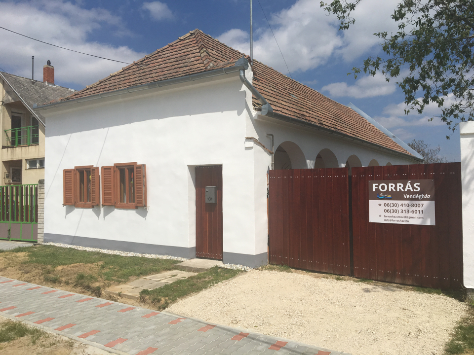 Forrás Vendégház - Nagytevel
