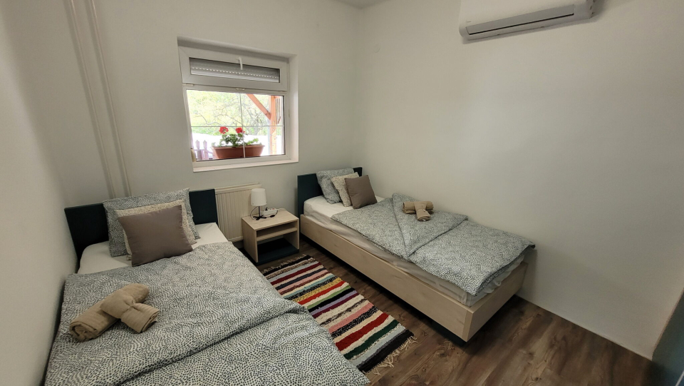 Gyöngyike Apartmanház - Vonyarcvashegy