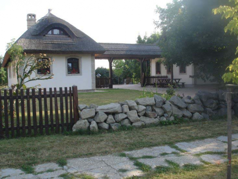 Hajóskert Vendégház - Gönyű