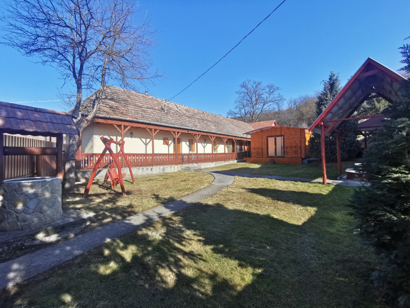 Hegyalja Vendégház Herencsény