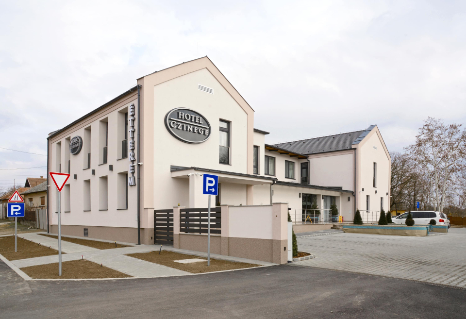 Hotel Czinege - Kóka