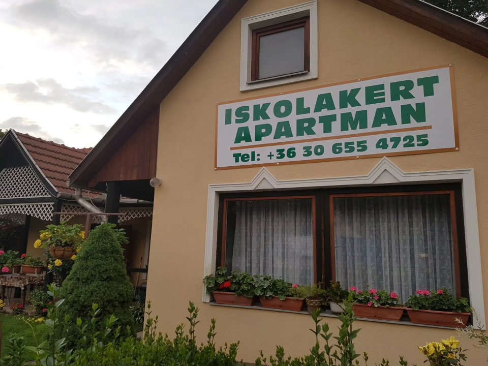 Iskolakert apartman - Sárospatak