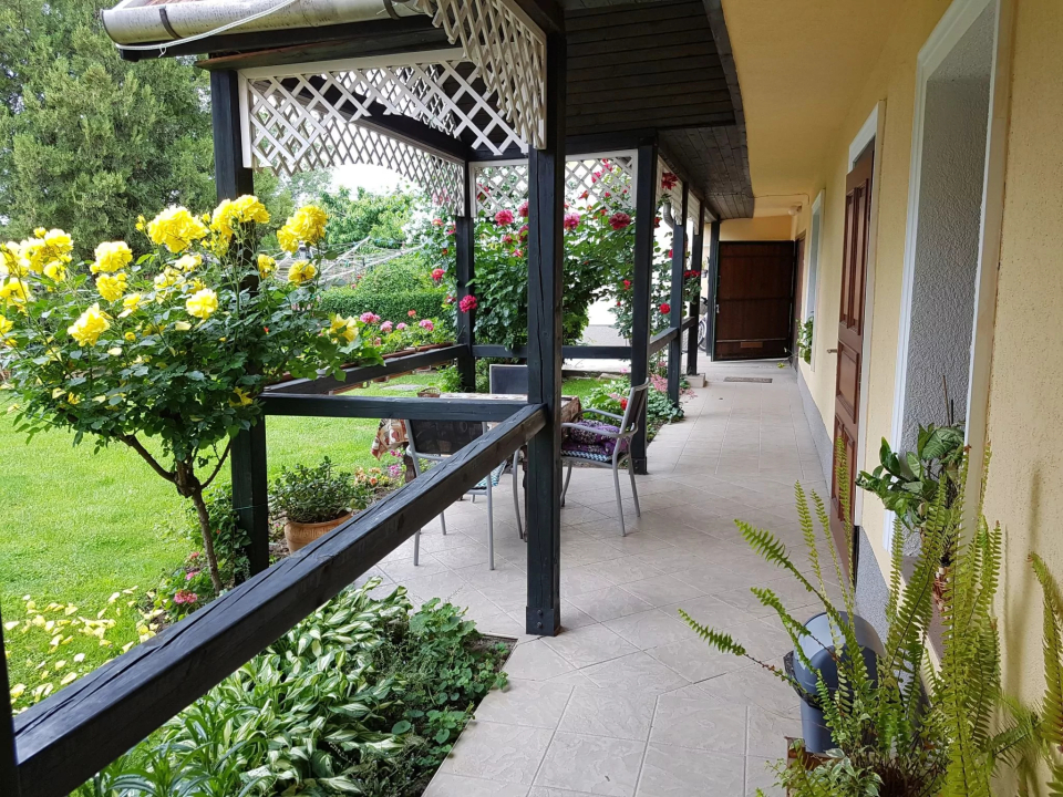 Iskolakert apartman - Sárospatak