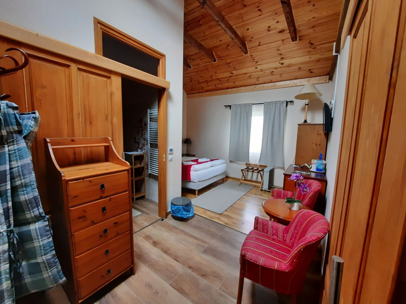 Ópusztaszeri Erdei Vendégházak - Ópusztaszer