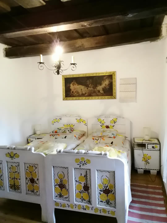 ÖregFenyő Porta - Magyarszombatfa