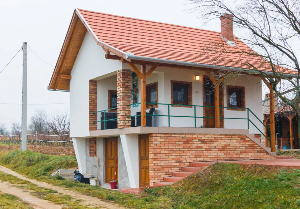 Patóhegyi Borházfalu  - Petrikeresztúr