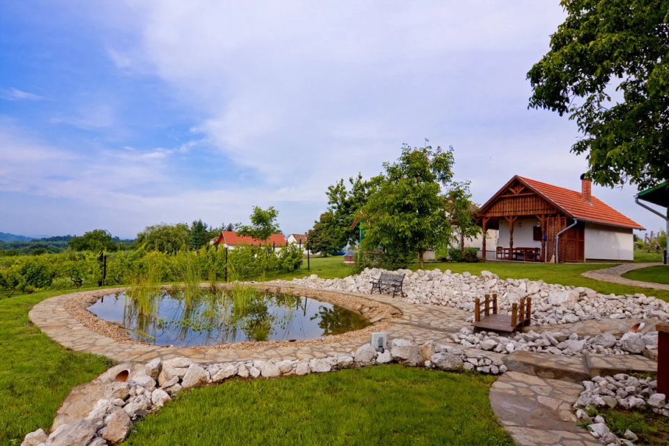 Patóhegyi Borházfalu  - Petrikeresztúr