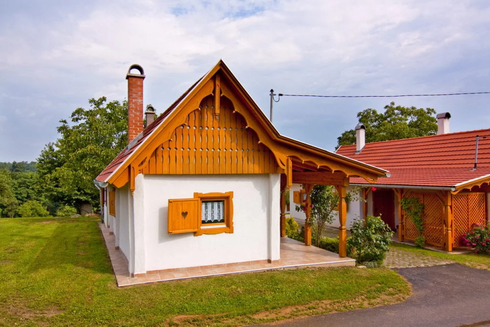 Patóhegyi Borházfalu  - Petrikeresztúr