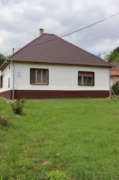 Szajkó Vendégház - Mucsi