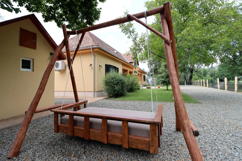 Százesztendős Révészház Apartmanok - Szigetmonostor
