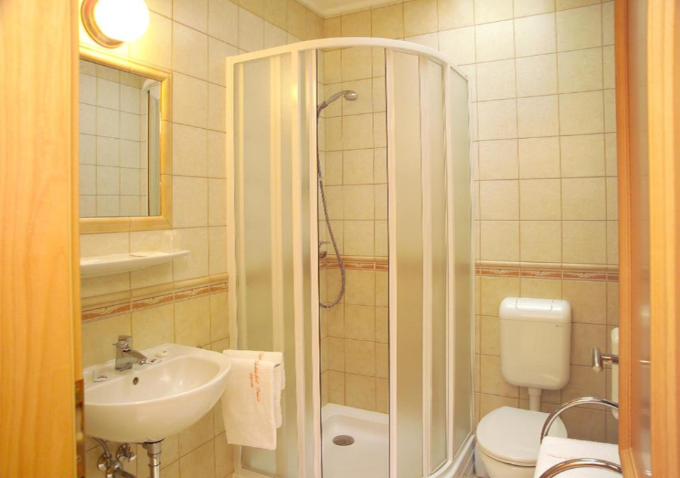 Vadászkürt Panzió - Sopron